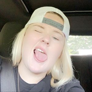 Meet your Posher, Teressa